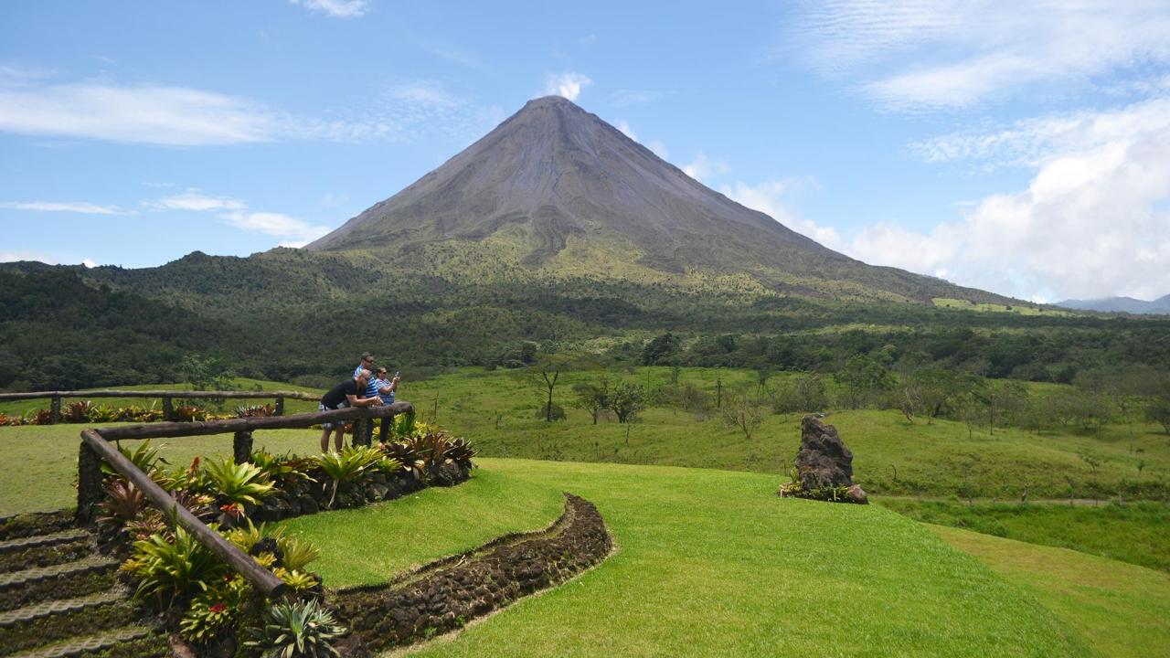 Arenal Volcano & Hot Springs