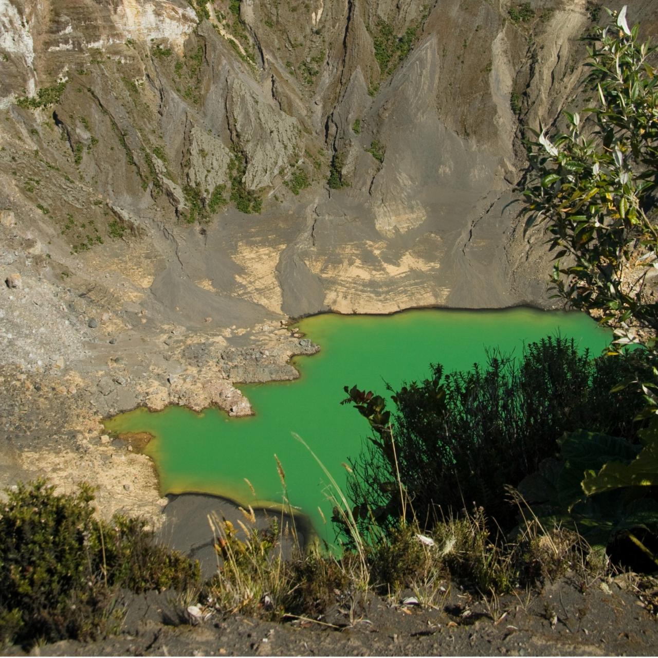 Irazu Volcano Tour